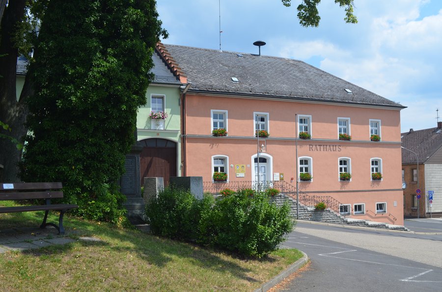 File:Thiersheim - Rathaus - 01.jpg
