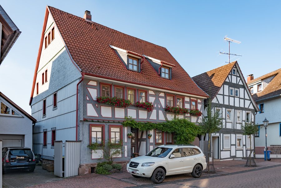 File:Steinau an der Straße, Brüder-Grimm-Straße 16, 18, 14-20160908-001.jpg