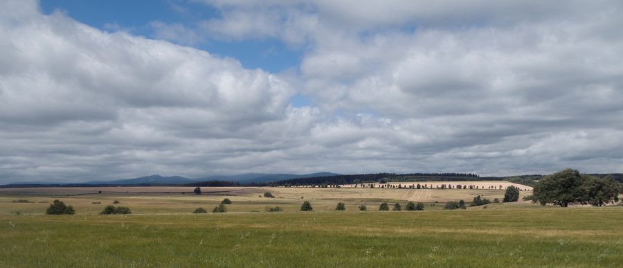 File:Tussen Hasselfelde en Trautenstein, panorama IMG 5202 2018-07-06 12.29.jpg