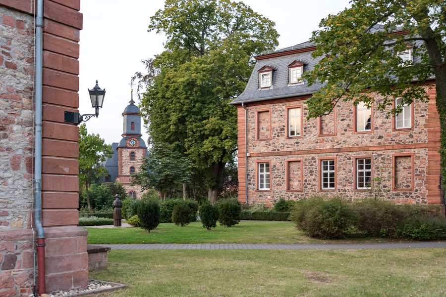 File:Langenselbold, Schloßpark 2, Ev. Kirche, Schloßpark 3-20160922-001.jpg