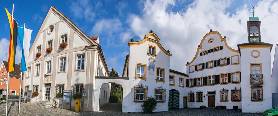 File:Allersberg Marktplatz 01.jpg