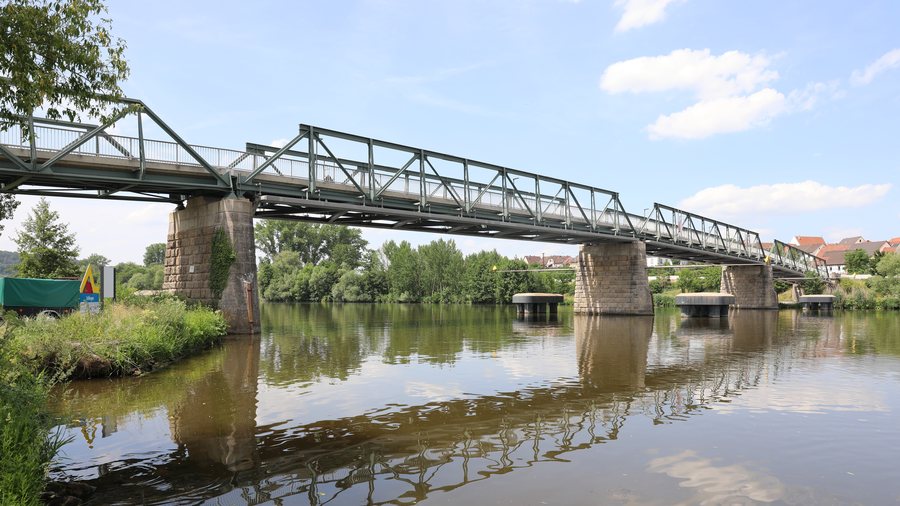 File:Alte-Mainbrücke-Zellingen-2021-3.jpg