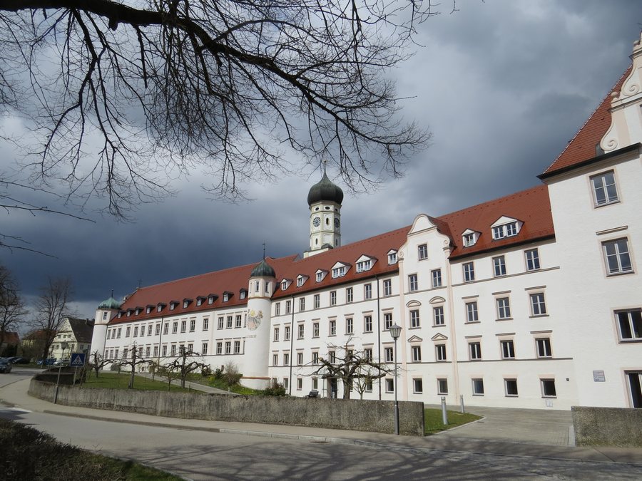 File:Ursberg - Kloster v S 01.JPG