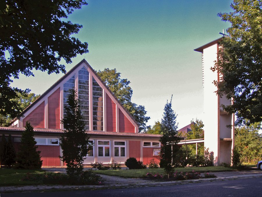 File:Winsen Aller Kirche Heilig Kreuz.JPG
