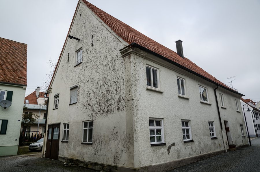 File:Weißenhorn, Bärengasse 4-001.jpg