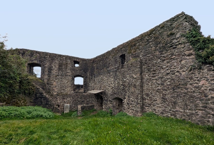 File:Hausach-Burgruine Husen-14-2025-gje.jpg