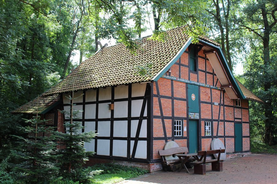 File:SG Uchte Wassermühle Harrienstedt .jpg