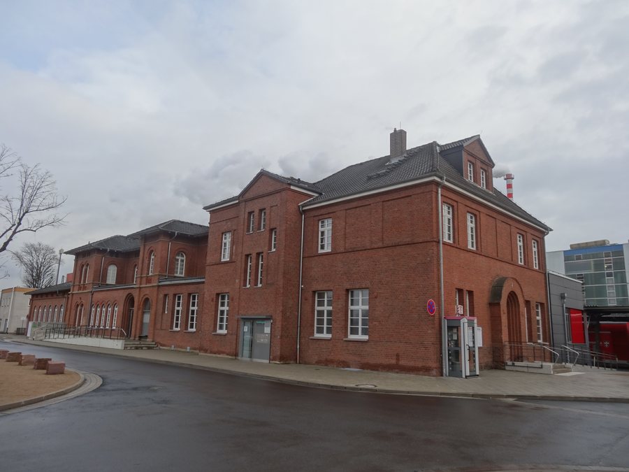 File:DE HE Wabern Bahnhof.jpg