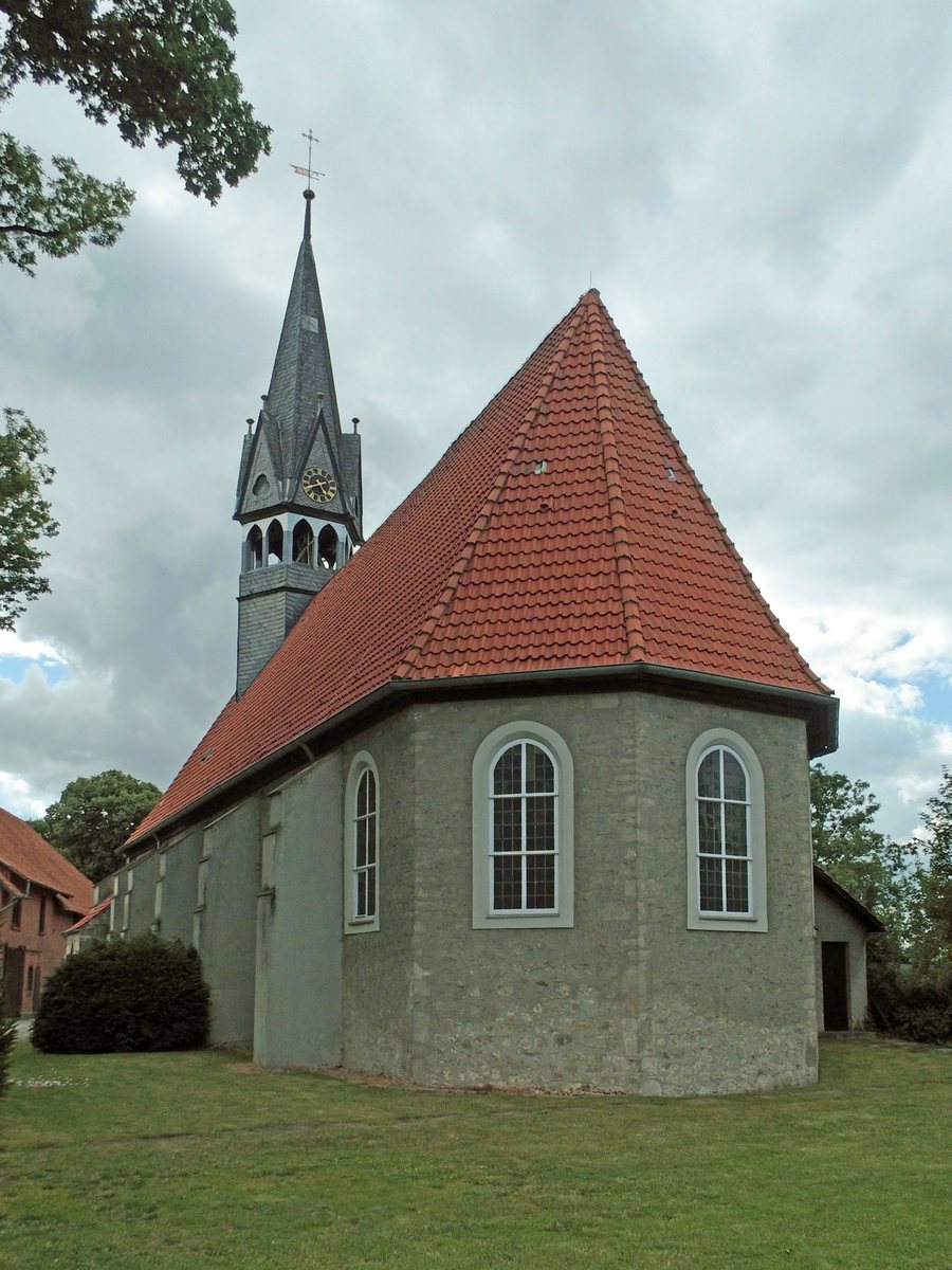File:Ribbesbuettel Kirche.JPG