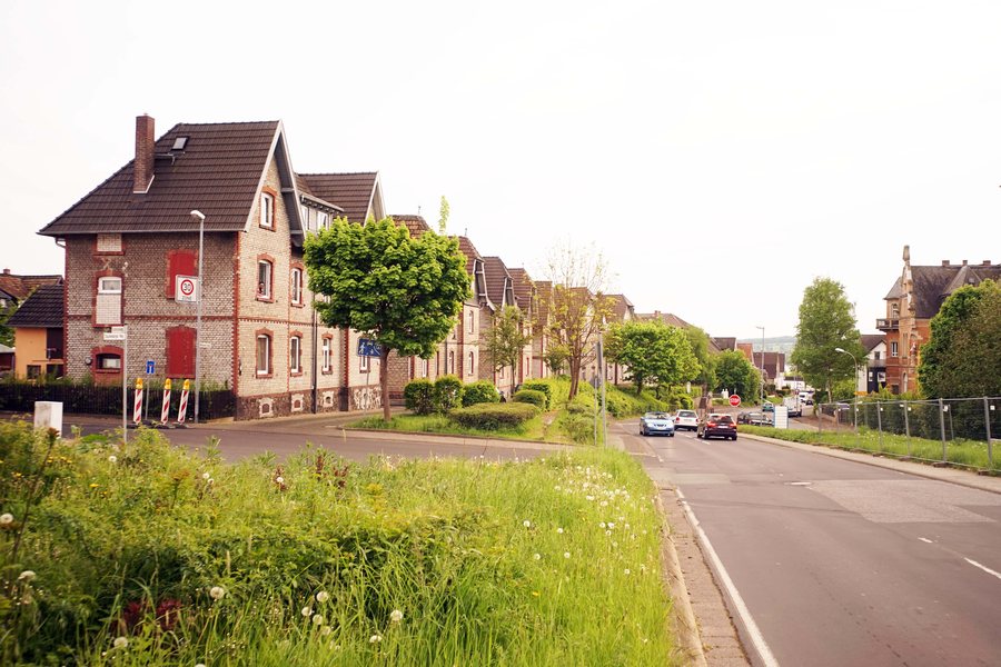 File:Staufenberger Weg in Lollar.jpg