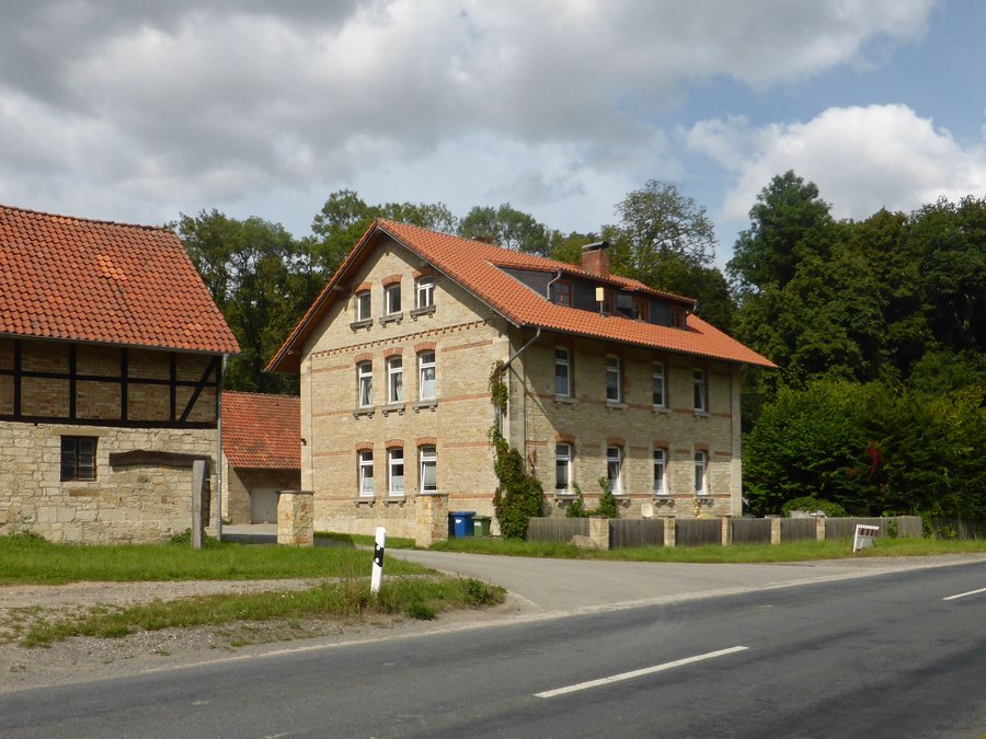 File:Brunsleberfeld Forsthaus 1.jpg