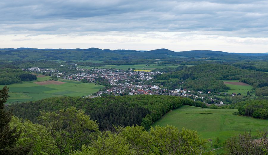 File:Gladenbach vom Koppeturm.jpg