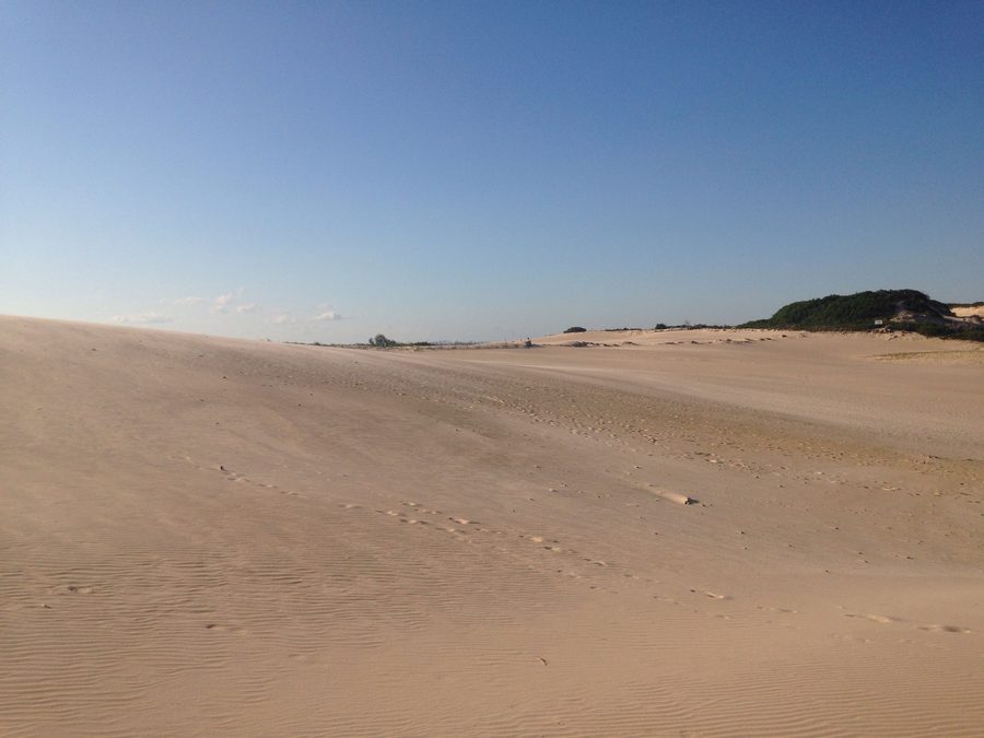 Weiße Dünen von Itaúnas im Parque Estadual de Itaúnas bei Conceição da Barra