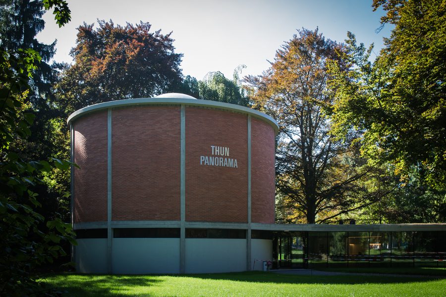Innenansicht des Thun-Panoramas mit dem historischen Rundbild