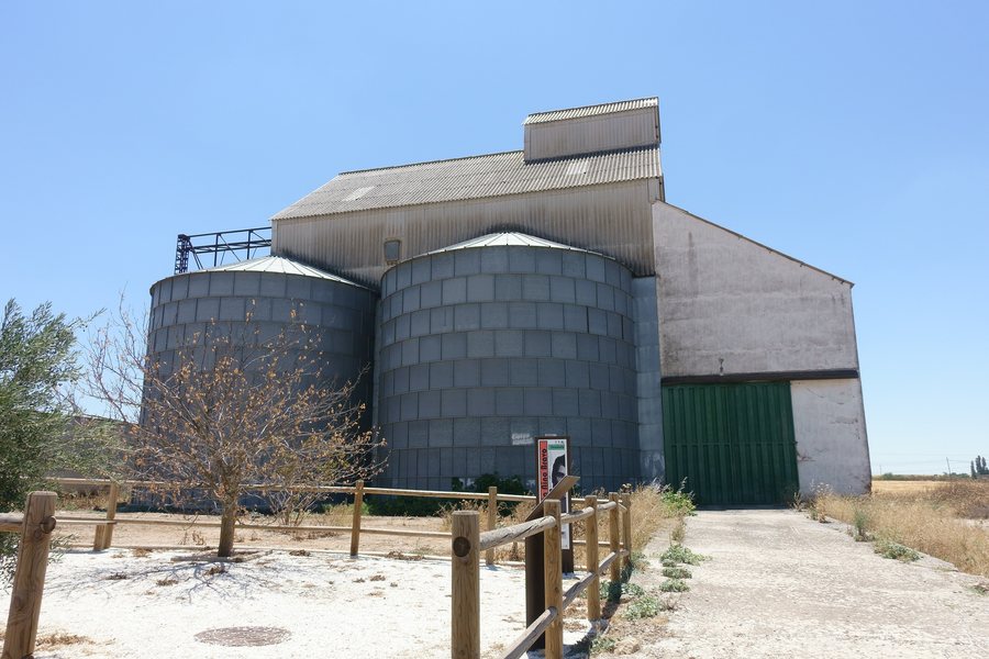 File:Silo de Villarrubio 02.jpg