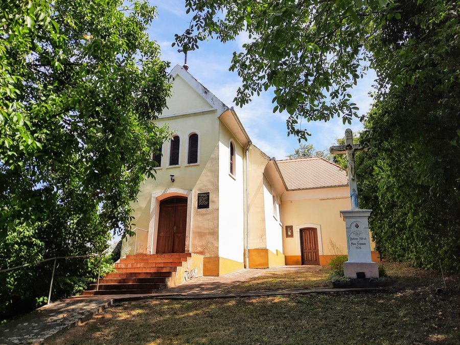 File:Görcsönydoboka, Szent Anna-templom.jpg