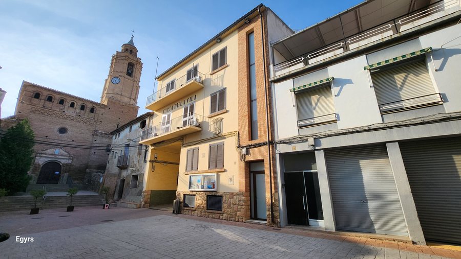 File:Ayuntamiento o Consistorio de Alcampell.jpg