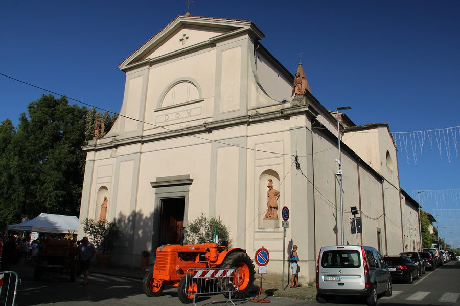 Esterno della Chiesa di San Michele Arcangelo a Spianate
