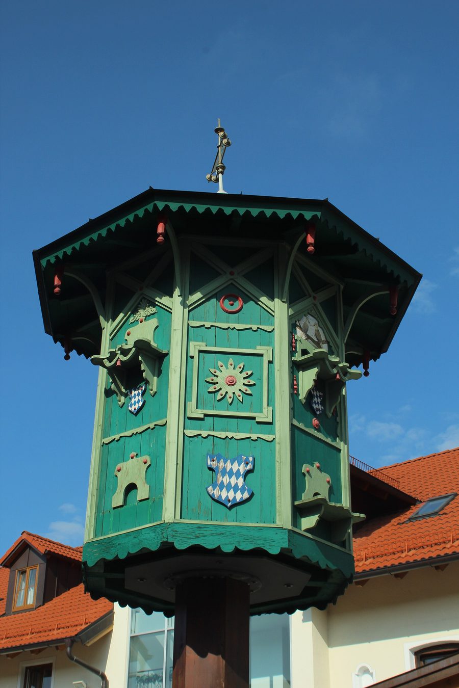 Taubenhaus im Hof des Stockerwirts in Landsham