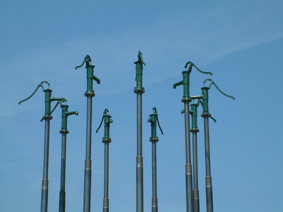 Kunstwerk „Wasserfall für den Fläming“ am Kunstwanderweg Hoher Fläming