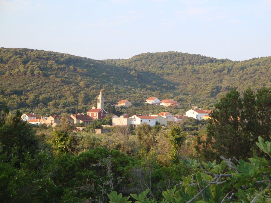 Hafen und Küstensiedlung von Božava auf Dugi Otok