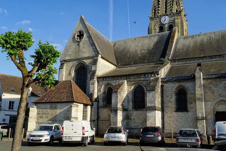 Chœur et clocher de l’église Saint-Martin de Plailly, vus depuis le nord