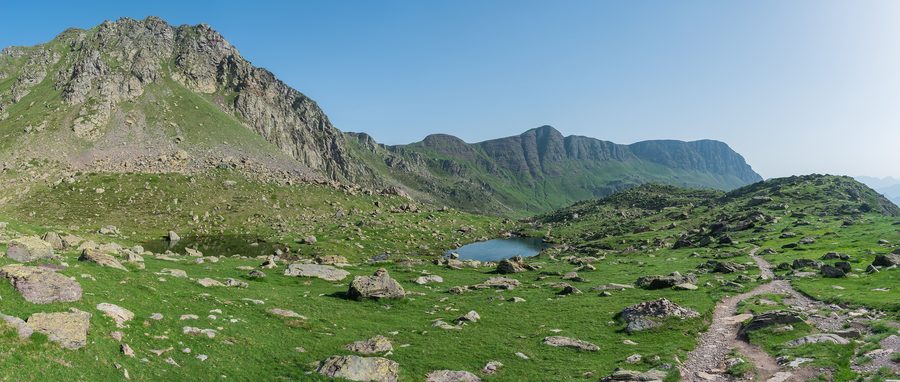 Landschaft der Pyrenäen in der Gemeinde Laruns im Département Pyrénées-Atlantiques