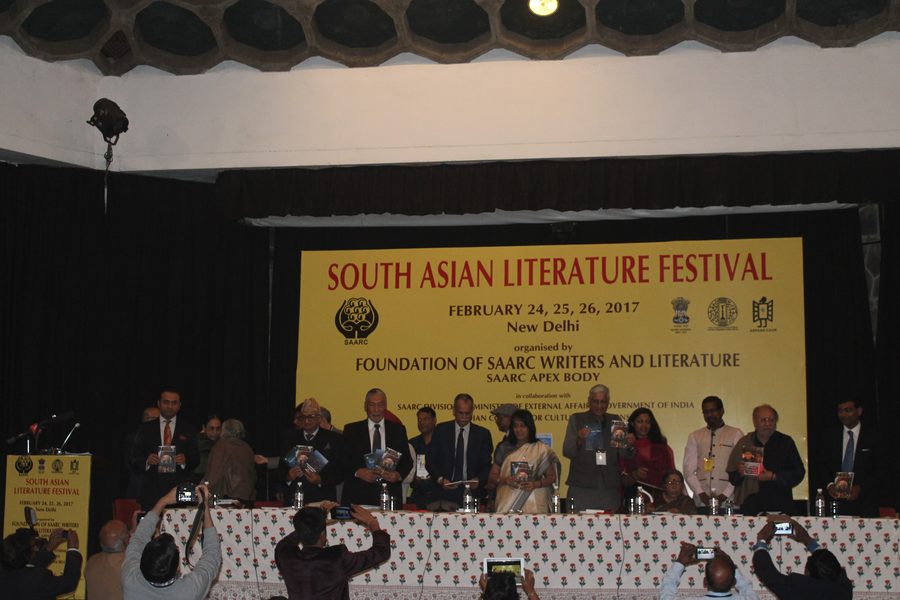 Menschen beim South Asian Literature Festival.