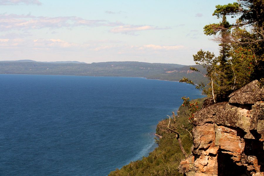 Blick auf den Sleeping Giant vom Thunder Bay Lookout in Ontario