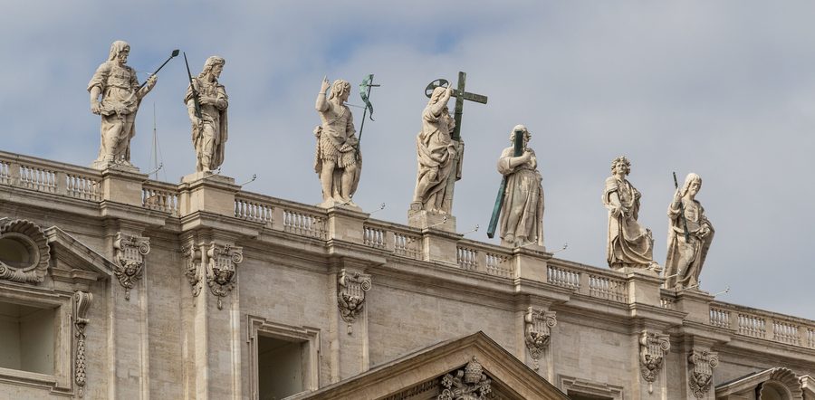 Blick auf den Petersdom in der Vatikanstadt