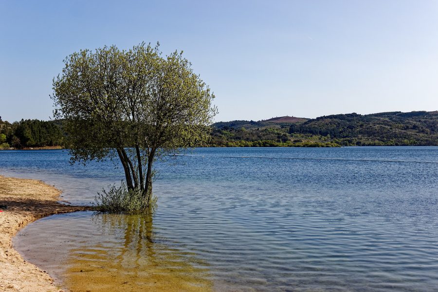 Paisagem da Albufeira do Azibo, em Macedo de Cavaleiros