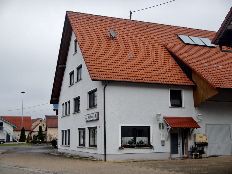 Blick auf Huldstetten, einen Ortsteil der Gemeinde Pfronstetten