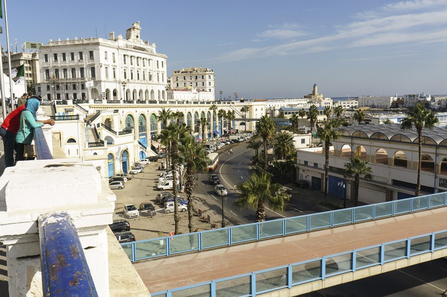 Uferpromenade von Algier am Mittelmeer