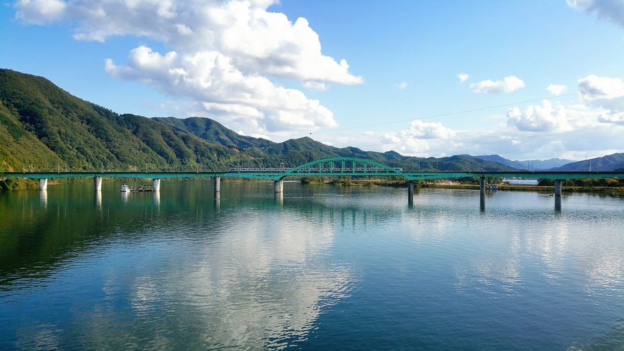 Landschaft und Brücke in Gyeonggi-Do