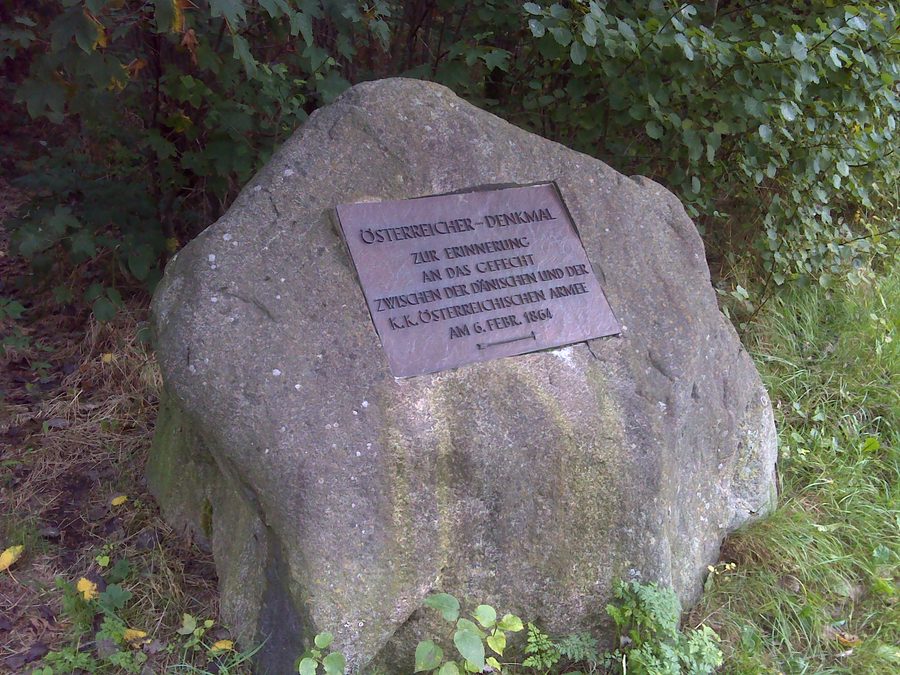 Wegweiserstein zum Österreicher-Denkmal in Sankelmark