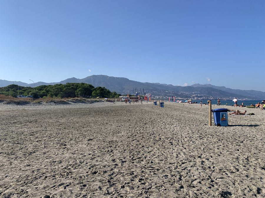 Plage de Marana à Furiani, en Corse