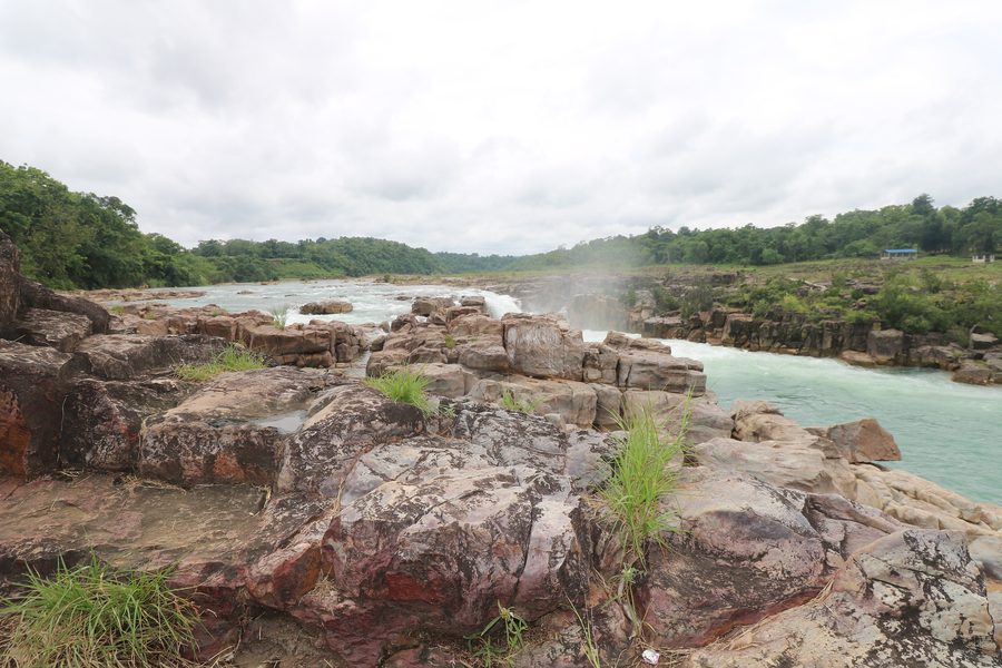 Panimur-Wasserfall im Distrikt Dima Hasao in Assam