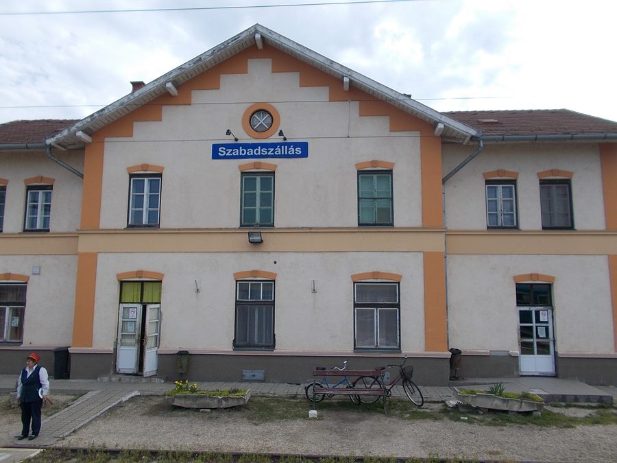 Bahnhof von Szabadszállás im Komitat Bács-Kiskun
