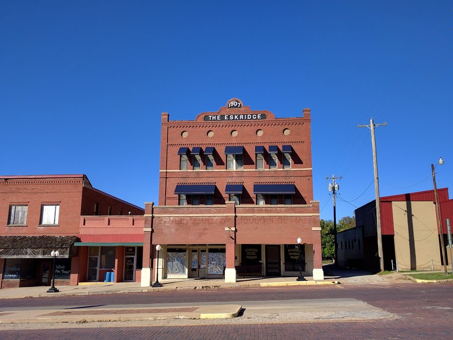 Früheres Eskridge Hotel in Wynnewood, Oklahoma