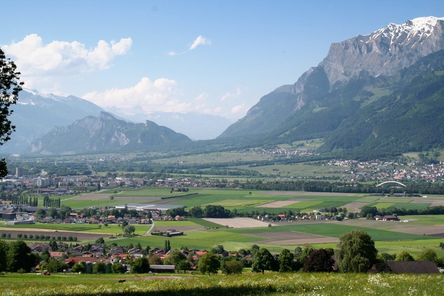 Blick auf die Bündner Herrschaft mit Landquart, Maienfeld, Jenins und Malans
