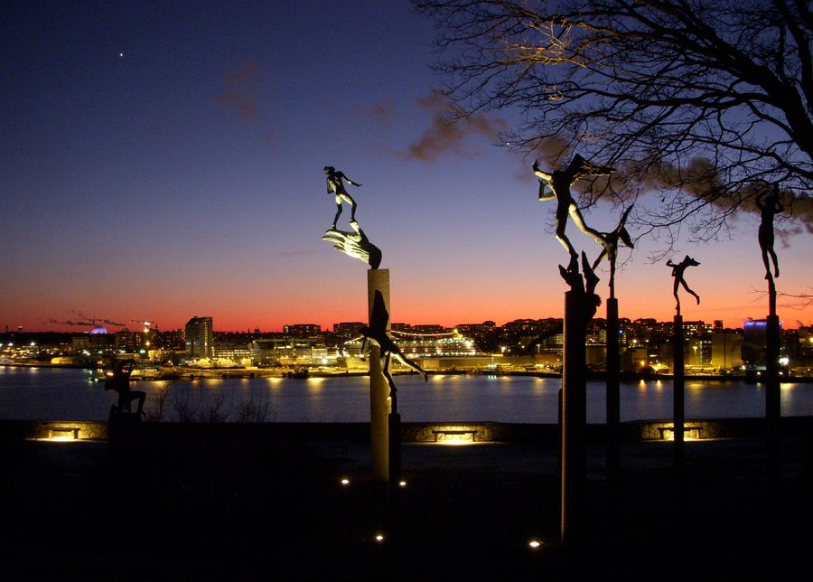 Millesgården mit Skulpturen und Blick über den Hafen auf Lidingö
