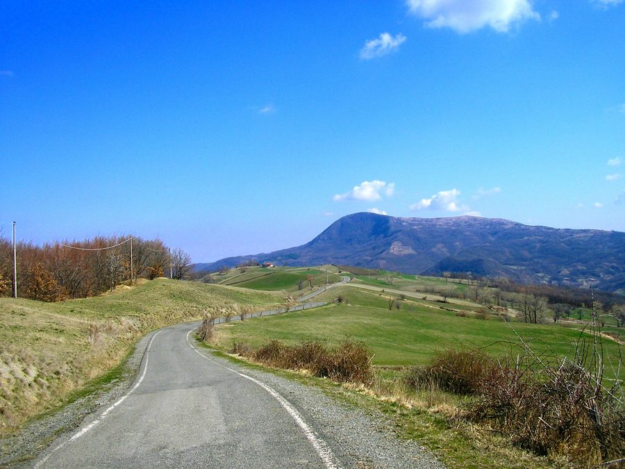 Panorama sopra Pradovera nella provincia di Piacenza