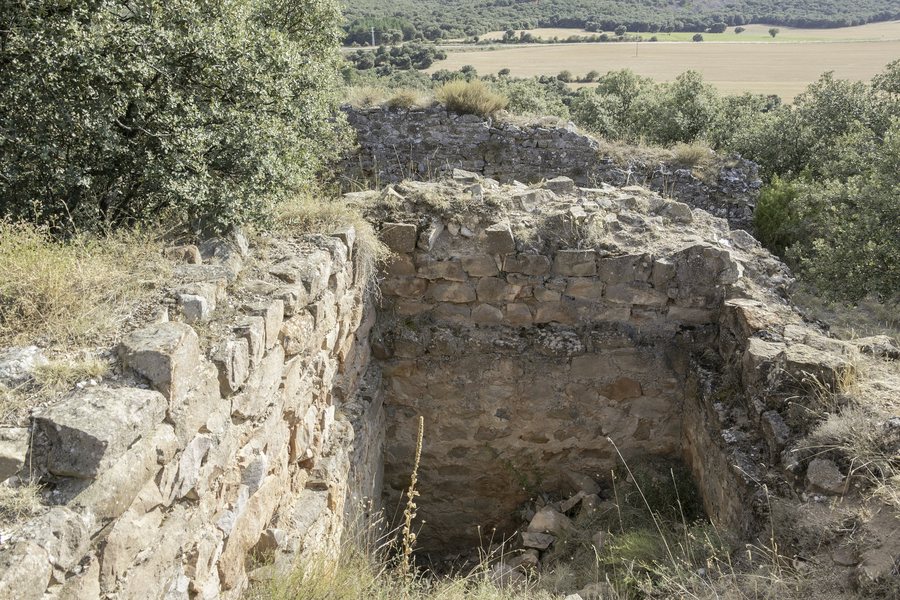 File:Restos de la torre de Campicerrado, Ólvega, Soria, España, 2021-08-28, DD 80.jpg