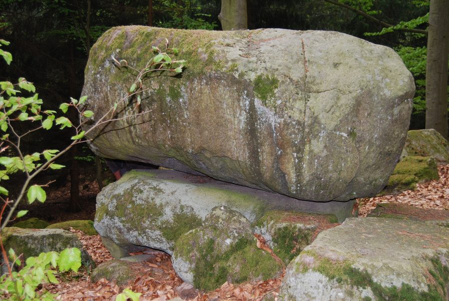 Der Kosatínský viklan, auch Malý Kosatín genannt, bei Boudy in Südböhmen