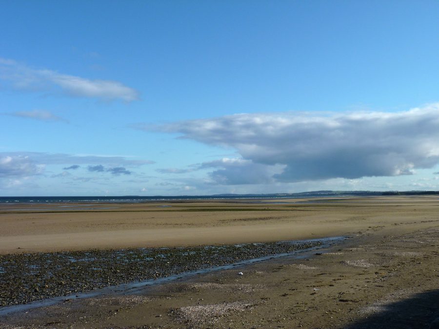 Strand von Laytown an der Küste von County Meath