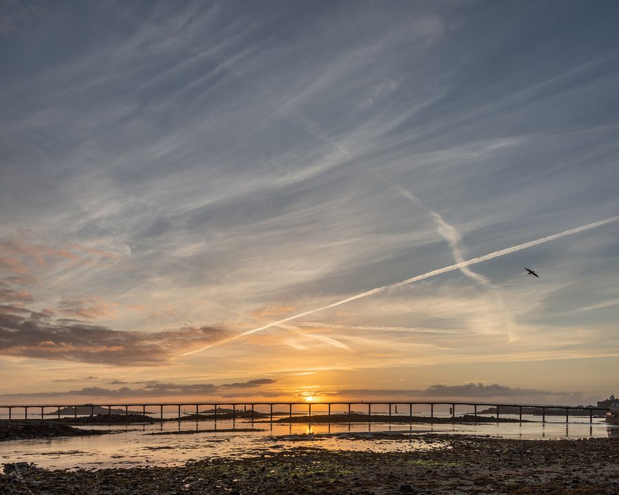 File:Roscoff Harbour Promenade - Roscoff, France - August 17, 2017 01.jpg