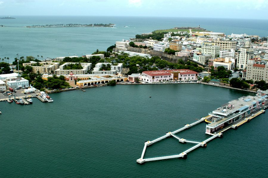 Luftaufnahme des historischen Viertels Old San Juan in San Juan, Puerto Rico