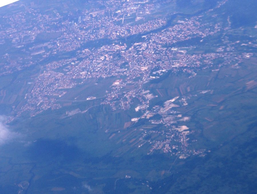 Luftaufnahme der Stadt Bihać im Westen von Bosnien und Herzegowina