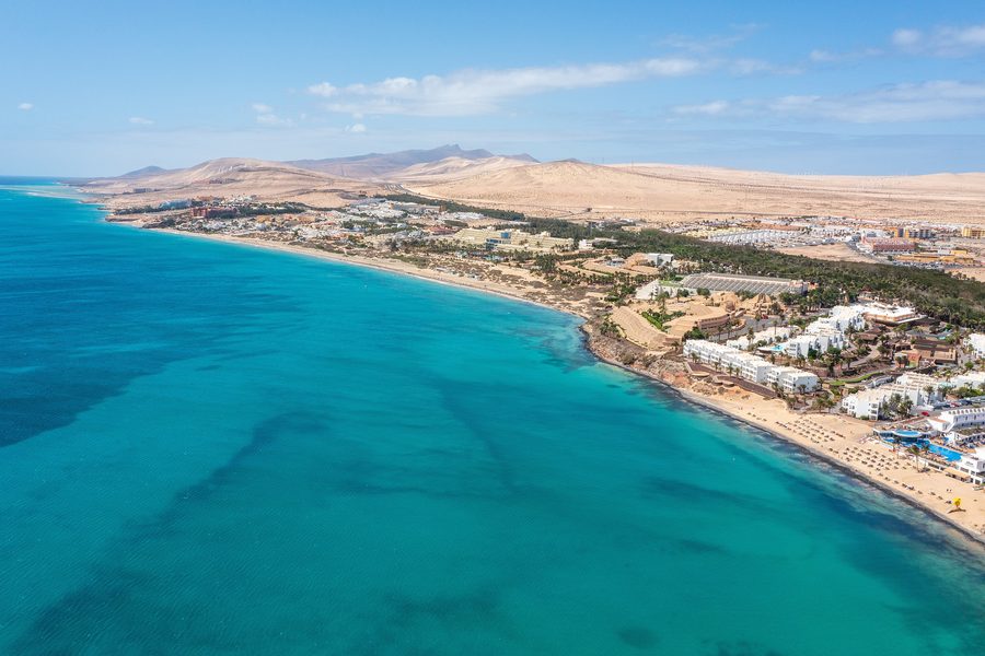 Luftbild von Costa Calma mit Strand und Hotels auf Fuerteventura