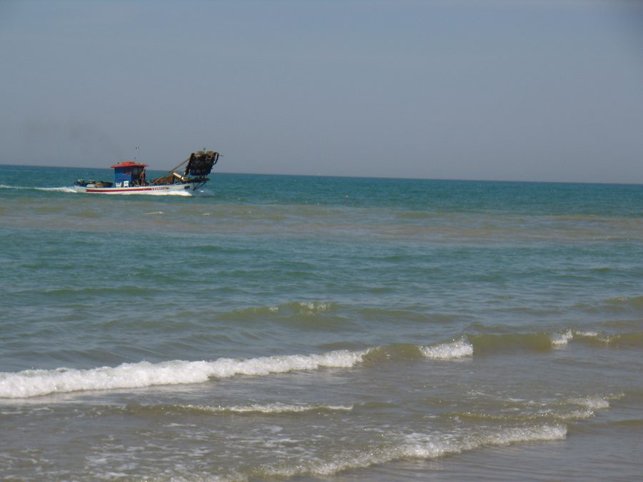 Pescatori di Torvaianica sulla costa di Pomezia